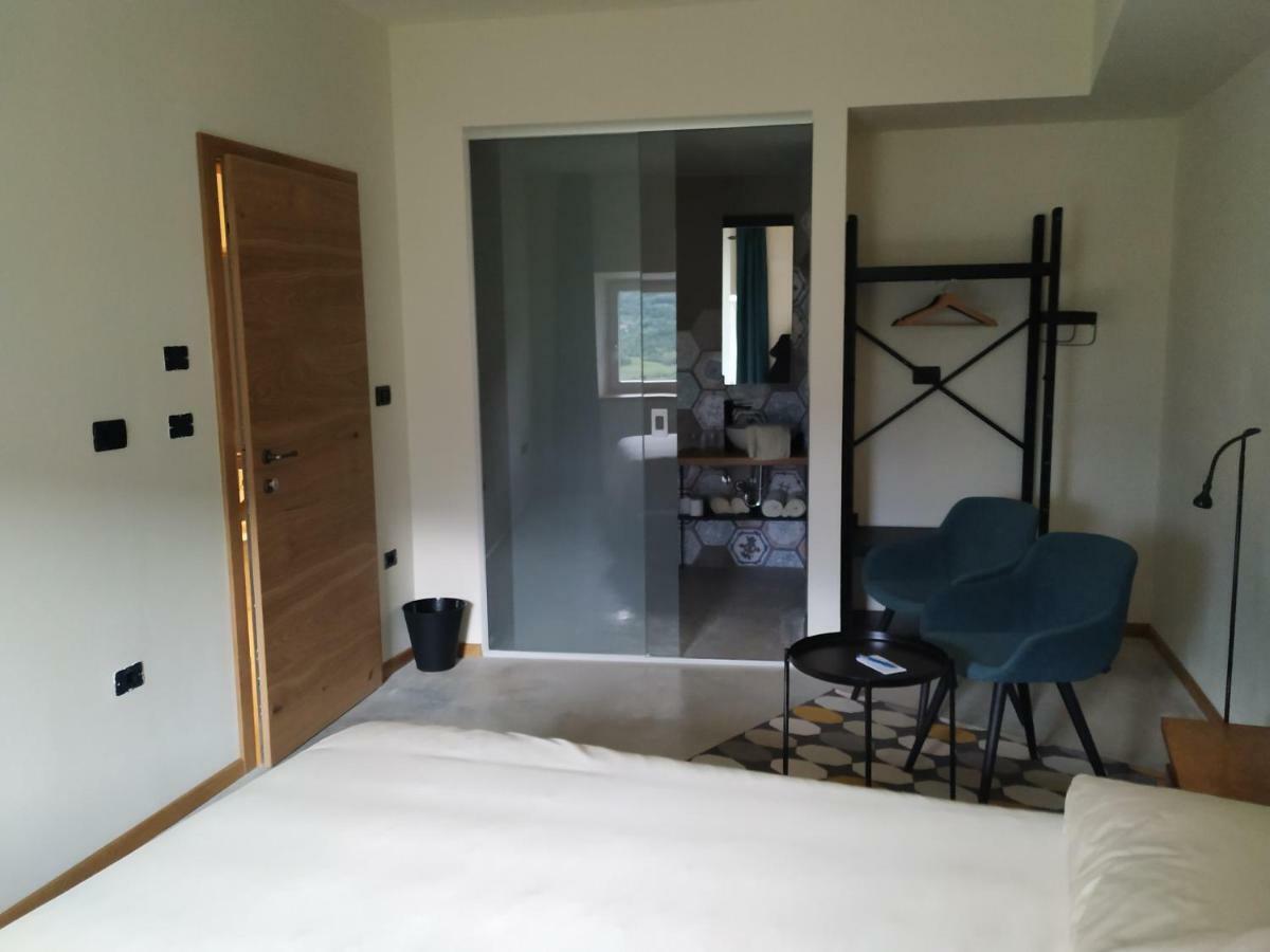 Ajdovščina B & W Kriz B&B 외부 사진