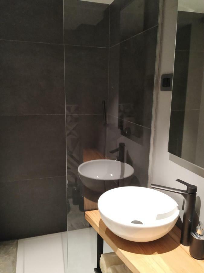 Ajdovščina B & W Kriz B&B 외부 사진